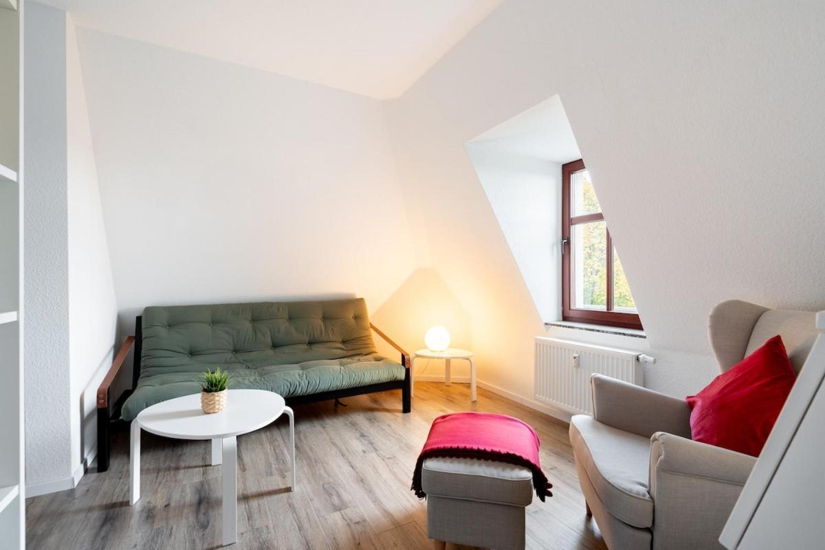 Gemuetliche Barrierefreie Dachgeschosswohnung Apartment *